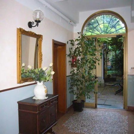 Hotel San Vitale *