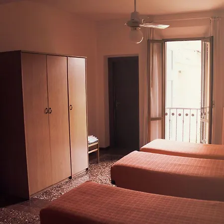 San Vitale Hotel *